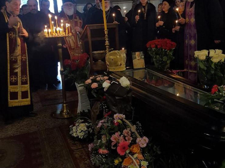 არქიმანდრიტ საბას (დეკანოზი ღვთისო შალიკაშვილი) ხუთშაბათს ქვაშვეთის ტაძრის ეზოში, სამრეკლოსთან დაკრძალავენ KARIBCHE